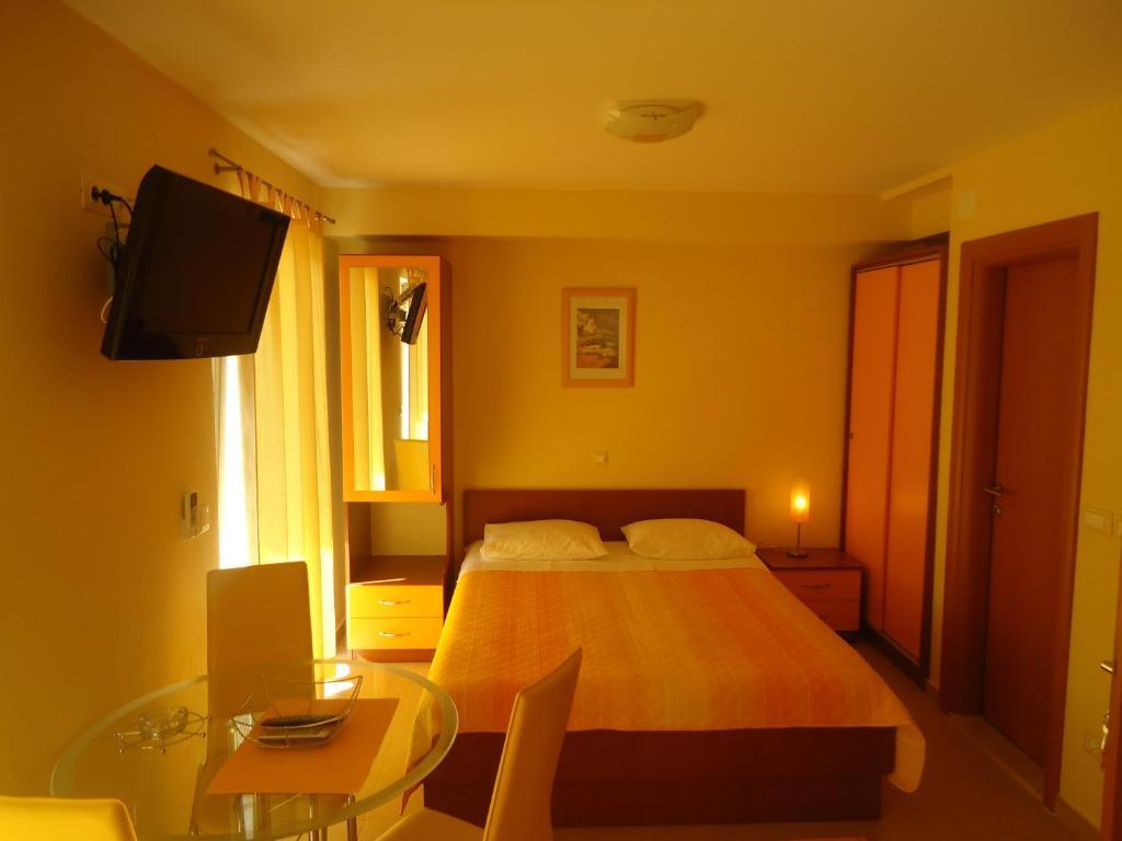 Villa Grgo Apartments Tučepi Habitación foto
